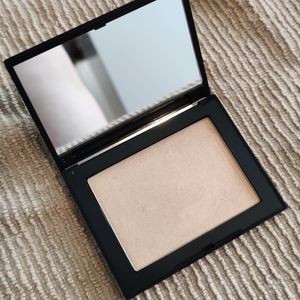 NARS Fort De France Highlighter
